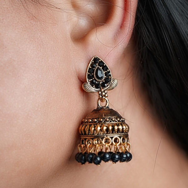 JUMKA-0113_4-1.jpg JUMKA-0113_4-1.jpg