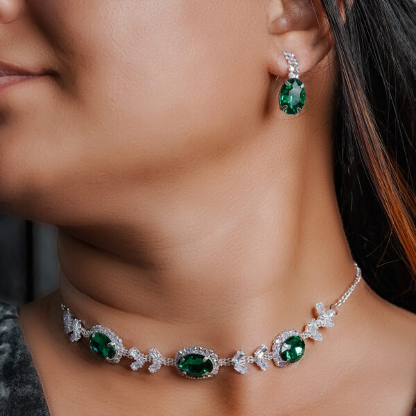 NECKLACE-9001_4-1.jpg