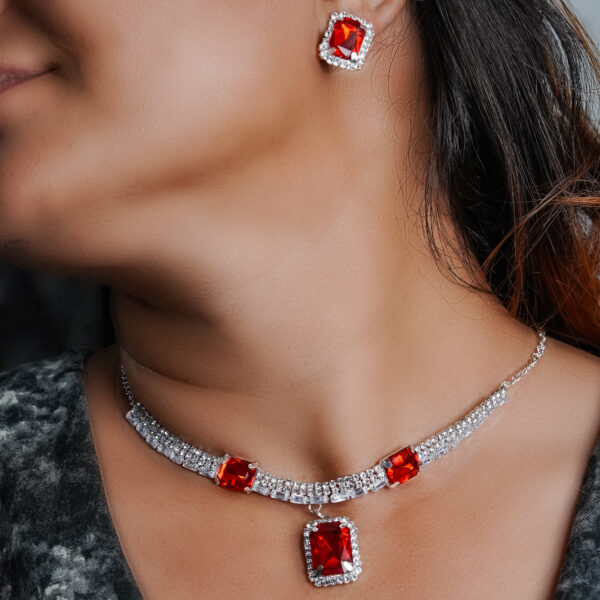 NECKLACE-9002_4-1.jpg