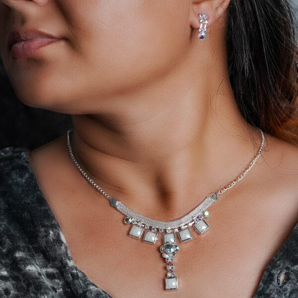 NECKLACE-9006_4-1.jpg