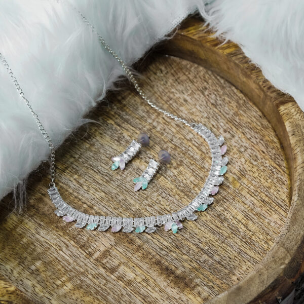 NECKLACE-9007_3-1.jpg