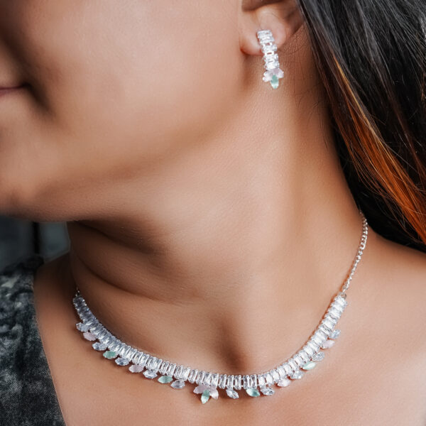 NECKLACE-9007_4-1.jpg