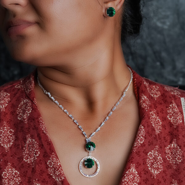 NECKLACE-9010_4-1.jpg