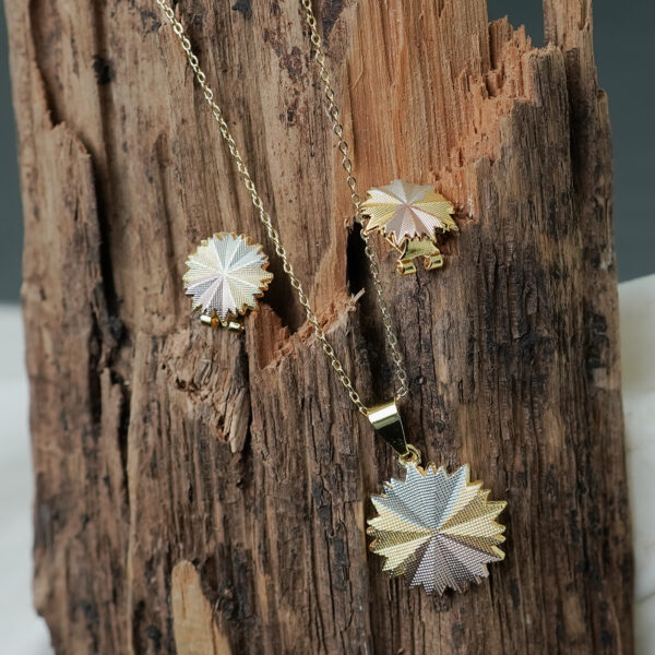 NECKLACE-9032_3-1.jpg NECKLACE-9032_3-1.jpg