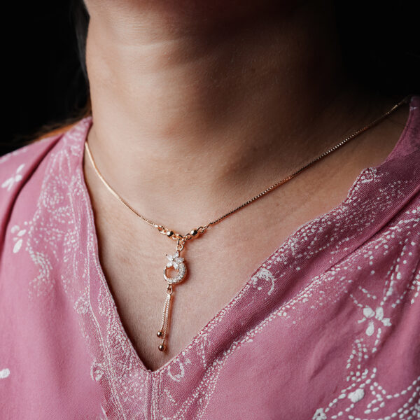 NECKLACE_9040_4-2.jpg NECKLACE_9040_4-2.jpg