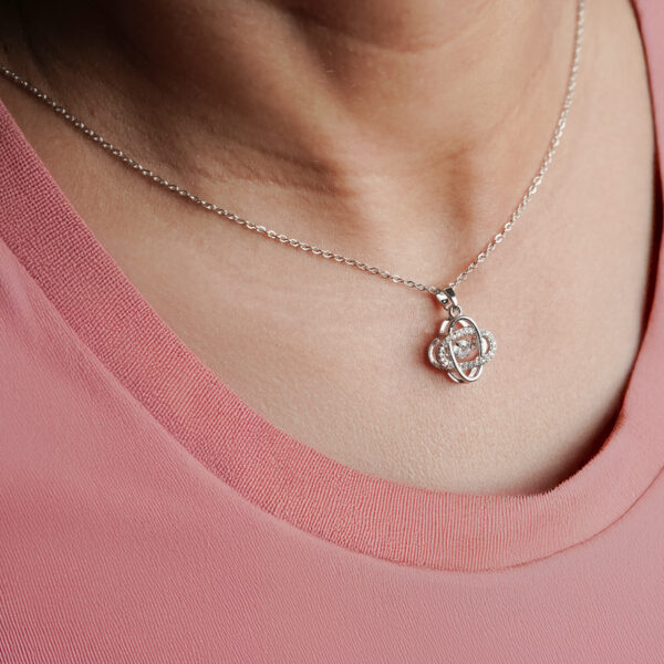 NECKLACE_9047_4-1.jpg NECKLACE_9047_4-1.jpg