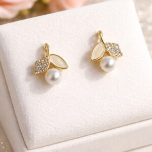 Leaf Stud For Women and Girls