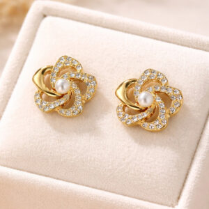 Gold-Plated Floral Stud Earrings with Pearl For Women and Girls Alloy Stud Earring