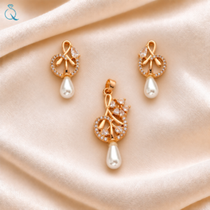 Designer Buti-pendant Set for women and Girls.