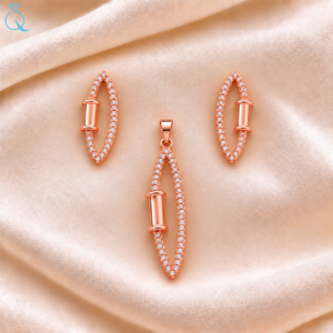 Designer Buti-pendant Set for women and Girls.